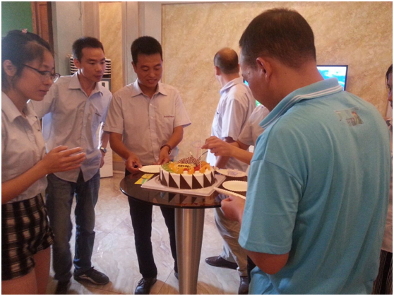 親情綻放，阿里大師將次舉辦集體生日會