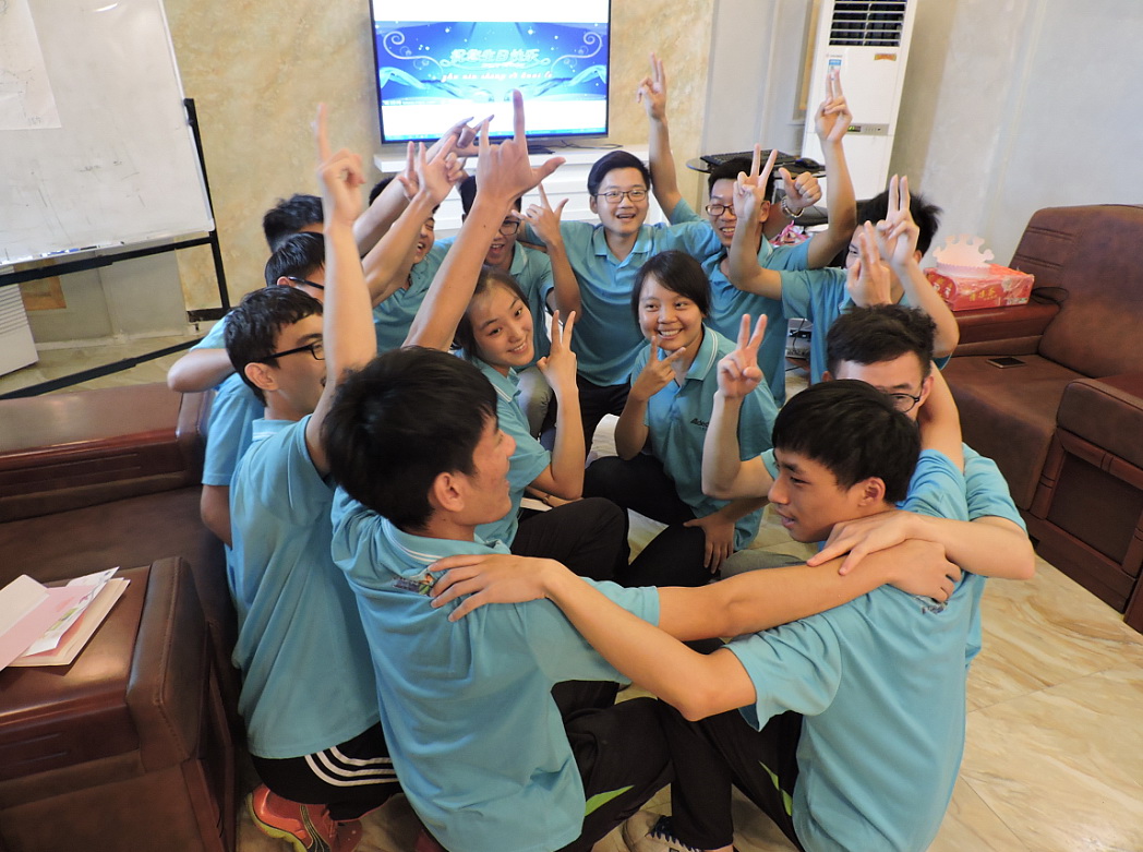 特別的愛(ài)給特別的你：阿里大師特別為實(shí)習(xí)生舉辦生日會(huì)