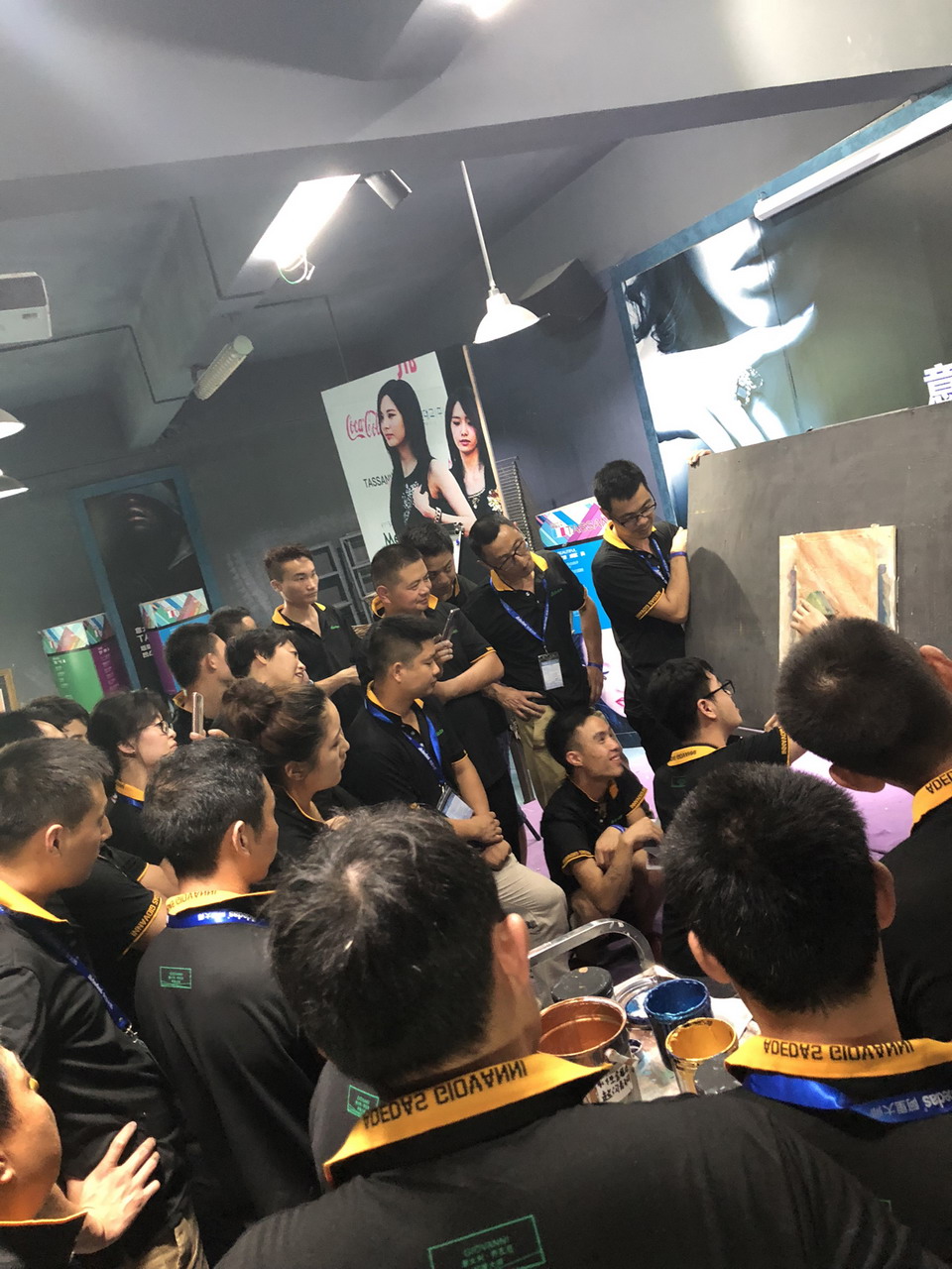 學以致用,GIOVANNI喬瓦尼藝術涂料讓你一“桶”涂料江湖